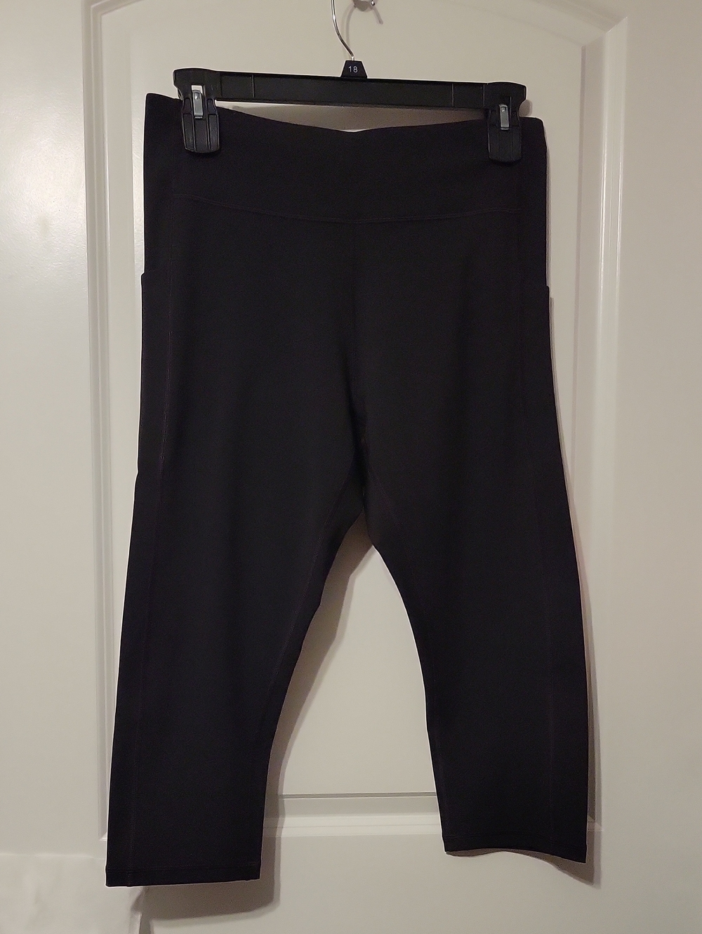 Tek Gear Women's XXL, Black Ultrastretch Capri Workout Pants
